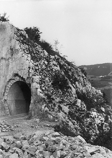 tunnel dit souterrain des Crottes (voie ferrée Andelot - La Cluse)