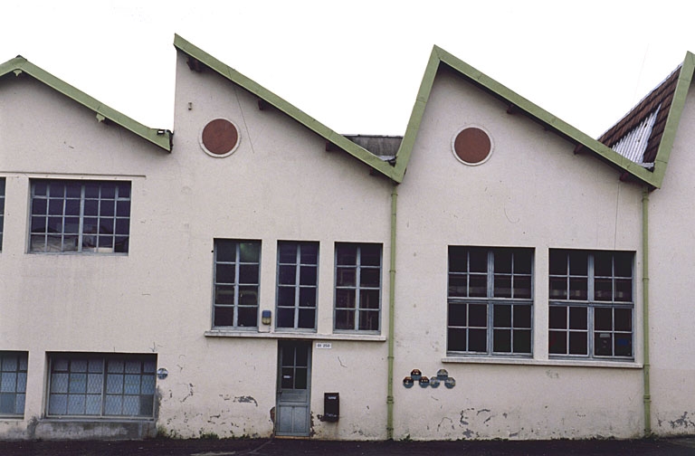 tuilerie et briqueterie Littot et Dochtermann, puis Dochtermann, puis scierie et usine de menuiserie Léon Dupont et Cie, actuellement école professionnelle