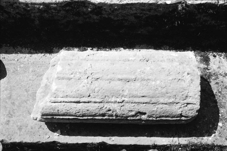 fragment de colonnette cannelée