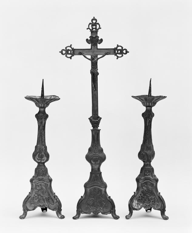 croix d'autel, chandelier d'autel (4, série)