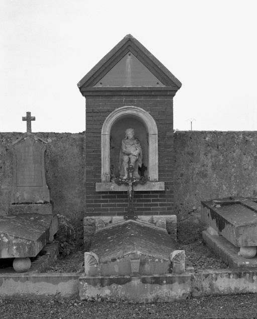 statue : Christ de Pitié