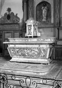 autel (maître-autel, autel tombeau)