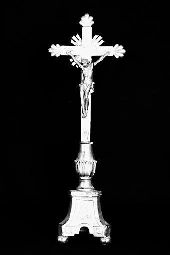 2e croix d'autel