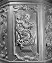 9 bas-reliefs de la chaire à prêcher.
