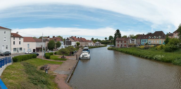 port de Blanzy (canal du Centre)