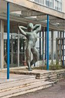 statue (figure colossale) : L'Éveil de la jeunesse à la condition d'homme et de travailleur