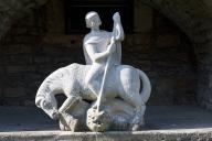 statue (statuette) : saint Georges terrassant le dragon