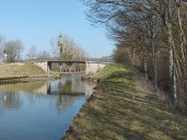 pont routier isolé de Saucy (canal de Bourgogne)