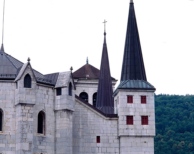église abbatiale de l'abbaye Saint-Oyend, actuellement cathédrale Saint-Pierre, Saint-Paul et Saint-André
