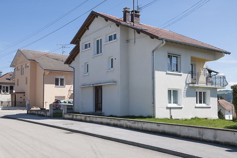 deux maisons avec leur atelier d'horlogerie (Jean et Marc Morel), puis usine d'horlogerie Jil