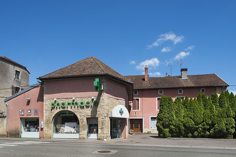 maison et magasin de commerce n°21 rue Armand Paulmard