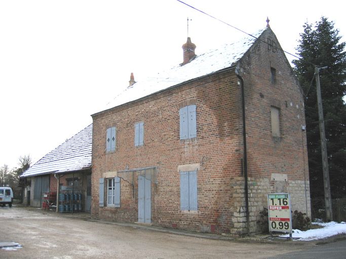 les maisons et fermes à Authumes