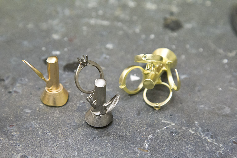 usine d'horlogerie (usine de montres), fonderie et usine de petite métallurgie (usine de bijouterie et joaillerie) Christian Bernard