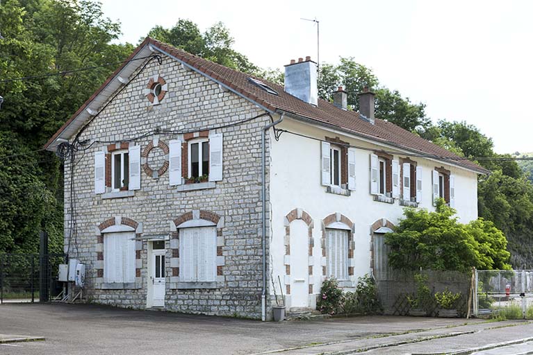usine à papier de la société des Papeteries Bisontines, usine de fibres artificielles et synthétiques dite usine des Soieries puis de la Rhodiacéta