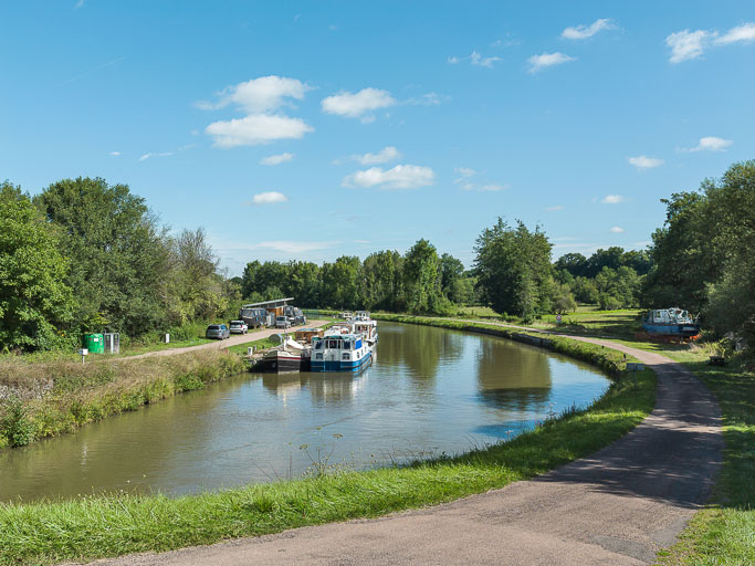 port de Marigny-sur-Yonne ; gare d'eau (canal du Nivernais)
