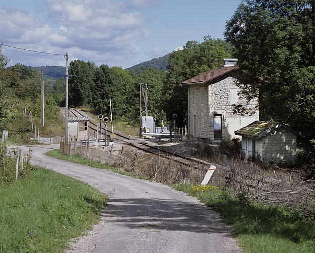 maison de garde-barrière et passage à niveau n° 46 (voie ferrée Andelot - La Cluse)