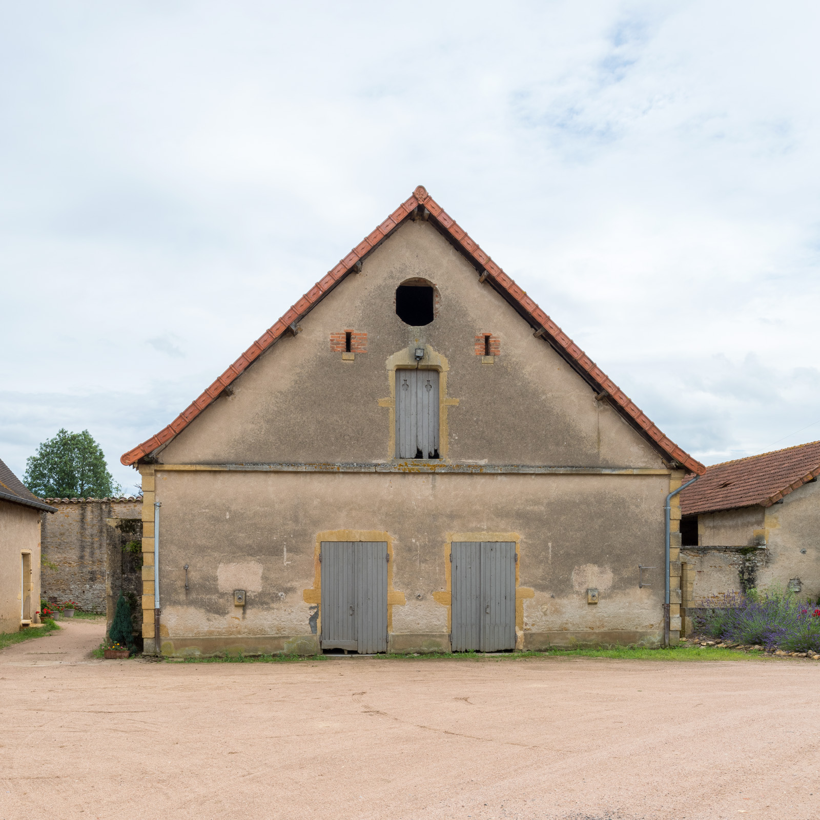 Château et ferme du Lac