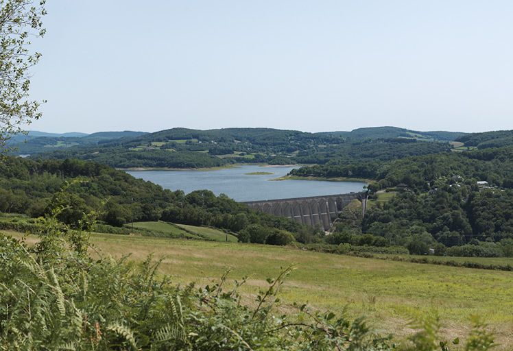 barrage-réservoir de Pannecière (canal du Nivernais)