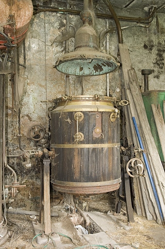 distillerie Robert, puis Cholley, actuellement logement