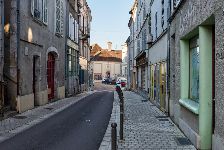 chapelle du couvent des Ursulines puis théâtre municipal, actuellement cinéma Le Cyclope