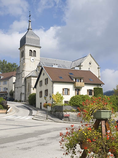 maison seigneuriale, puis auberge et relais de poste des Trois Pigeons