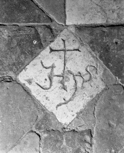 plaques funéraires (2) de Jean Deniau, prêtre