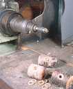 machine à usiner par outil de coupe (machine à tailler le périmètre d'un cercle)
