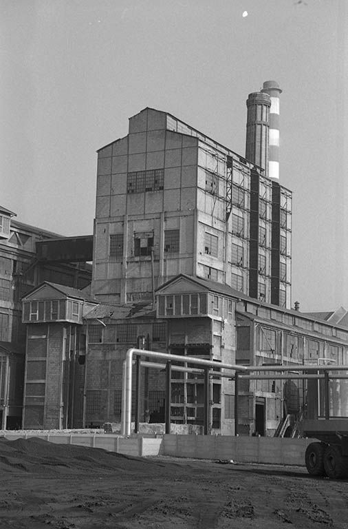 Centrale thermique de Lucy II ; actuellement entrepôt industriel de la S.E.T.C.M.