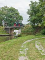pont routier isolé de Chaumot (canal du Nivernais)