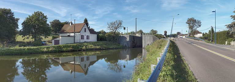site de l'écluse 03 du versant Méditerranée ; dite de Fourneau ou du Fourneau (canal du Centre)