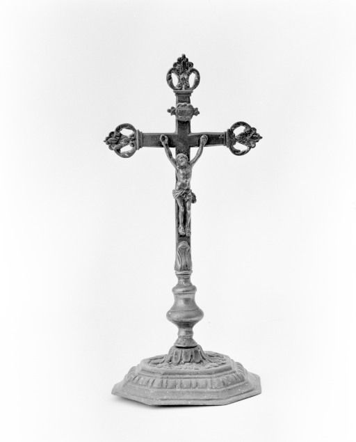 croix d'autel