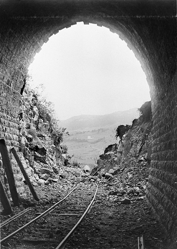 tunnel dit souterrain des Crottes (voie ferrée Andelot - La Cluse)