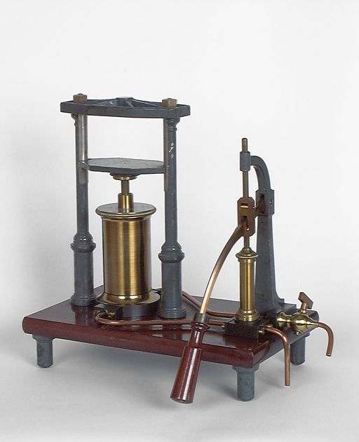 instrument de démonstration en mécanique des fluides n° 1 : presse hydraulique