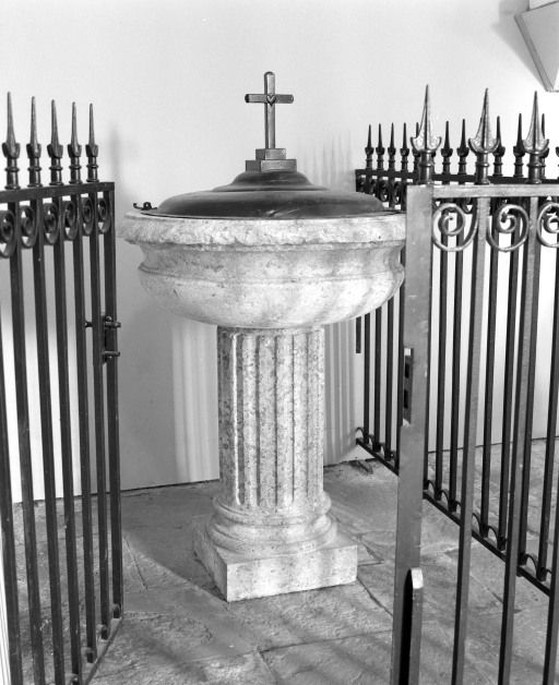fonts baptismaux