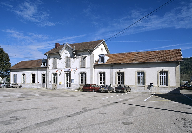gare de Champagnole (voie ferrée Andelot - La Cluse)