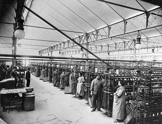 usine à papier de la société des Papeteries Bisontines, usine de fibres artificielles et synthétiques dite usine des Soieries puis de la Rhodiacéta