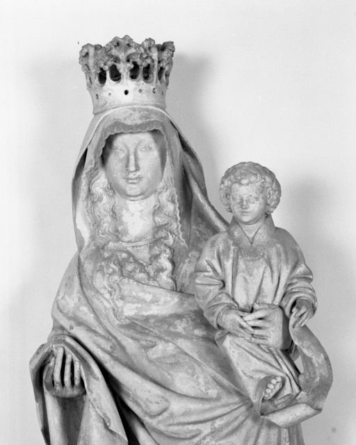 statue (petite nature) : Vierge à l'Enfant (1)