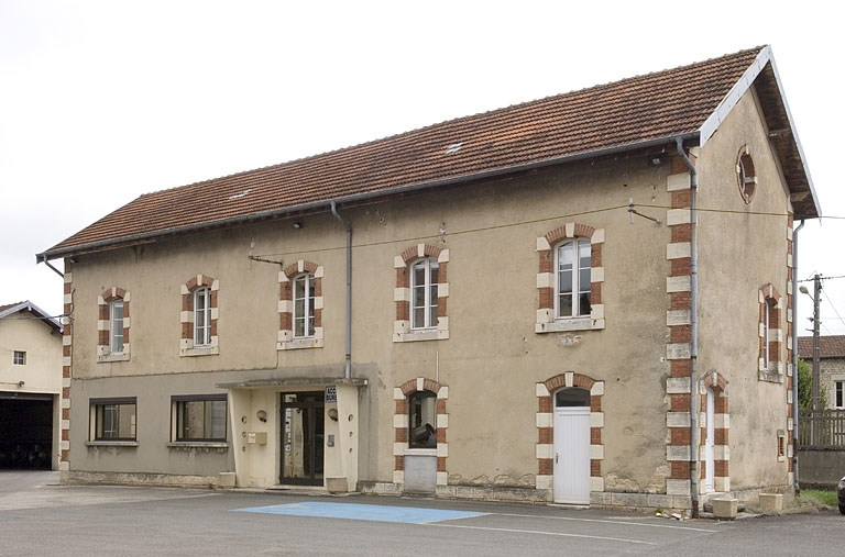 gare des chemins de fer vicinaux, puis laminoir Wyss, puis Prolam, actuellement Etilam