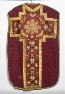 ornement rouge : chasuble
