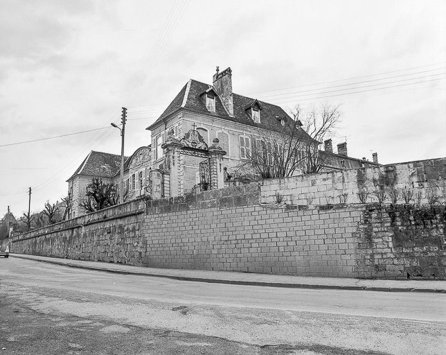 hôtel-Dieu, puis hôpital Saint-Louis