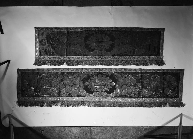 garnitures de dais de procession (tentures du dais du saint sacrement)