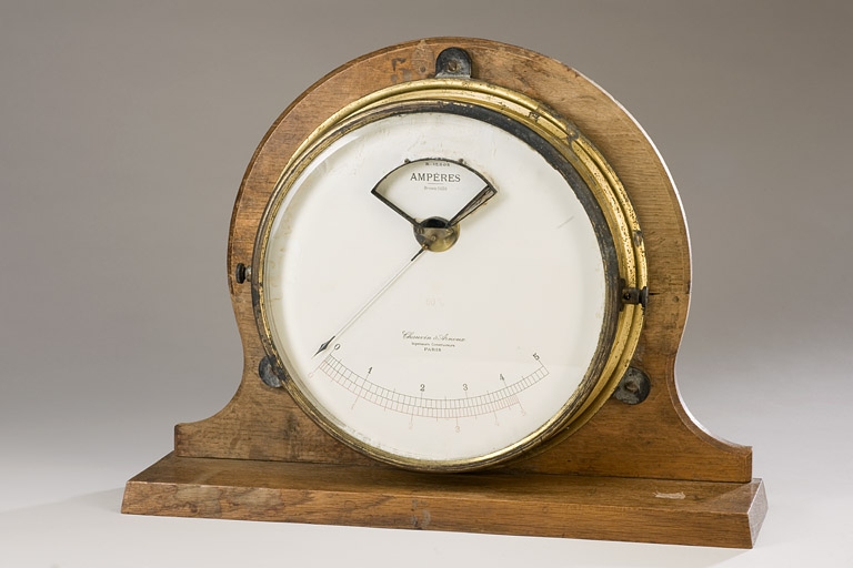 instrument de mesure de forces électromotrices (ampèremètre Chauvin et Arnoux)