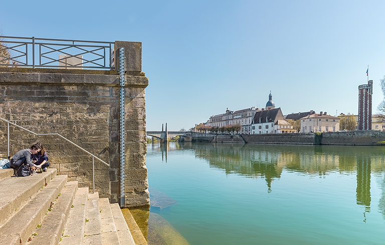 quai des Messageries et port Villiers