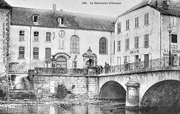 couvent d'ursulines, séminaire, actuellement groupe scolaire Gustave Courbet