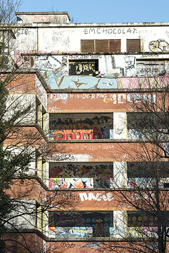 usine à papier de la société des Papeteries Bisontines, usine de fibres artificielles et synthétiques dite usine des Soieries puis de la Rhodiacéta