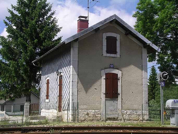 maison de garde-barrière