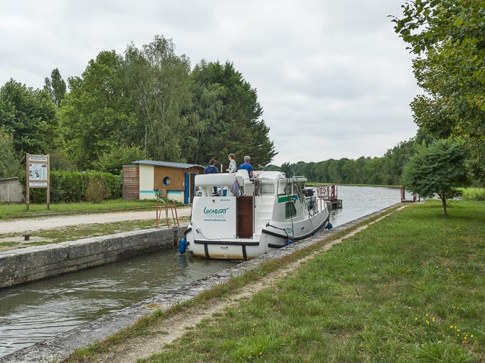site de l'écluse 52, dite de Coulanges (canal du Nivernais)