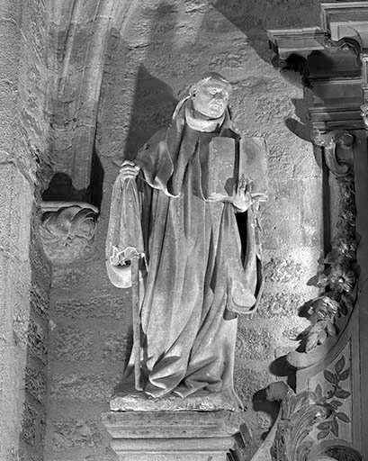 statue : saint Léonard