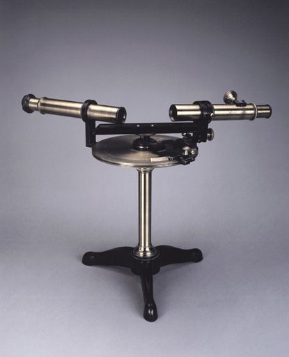 instrument de mesure des angles de réfraction (goniomètre de Babinet)