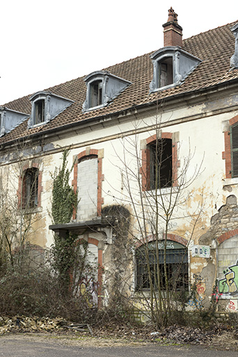 usine à papier de la société des Papeteries Bisontines, usine de fibres artificielles et synthétiques dite usine des Soieries puis de la Rhodiacéta